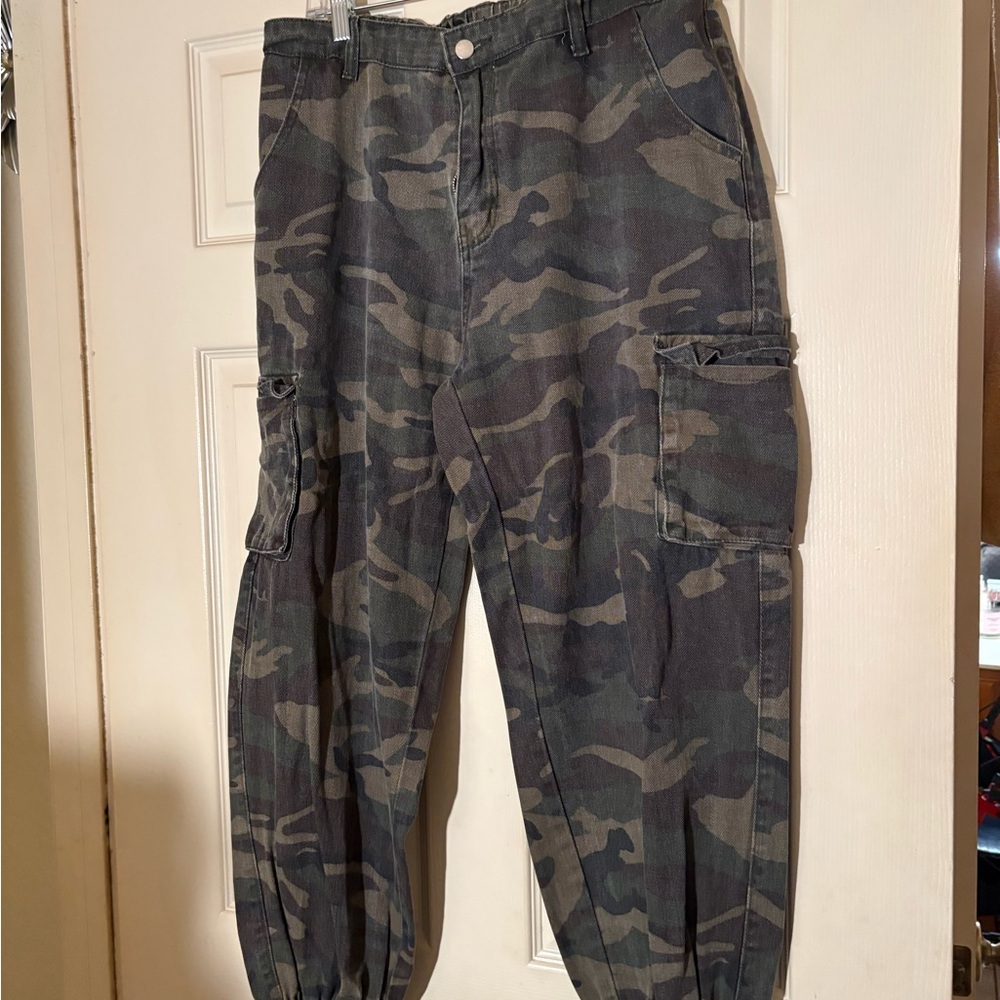 Men's Camouflage Cargo Pants